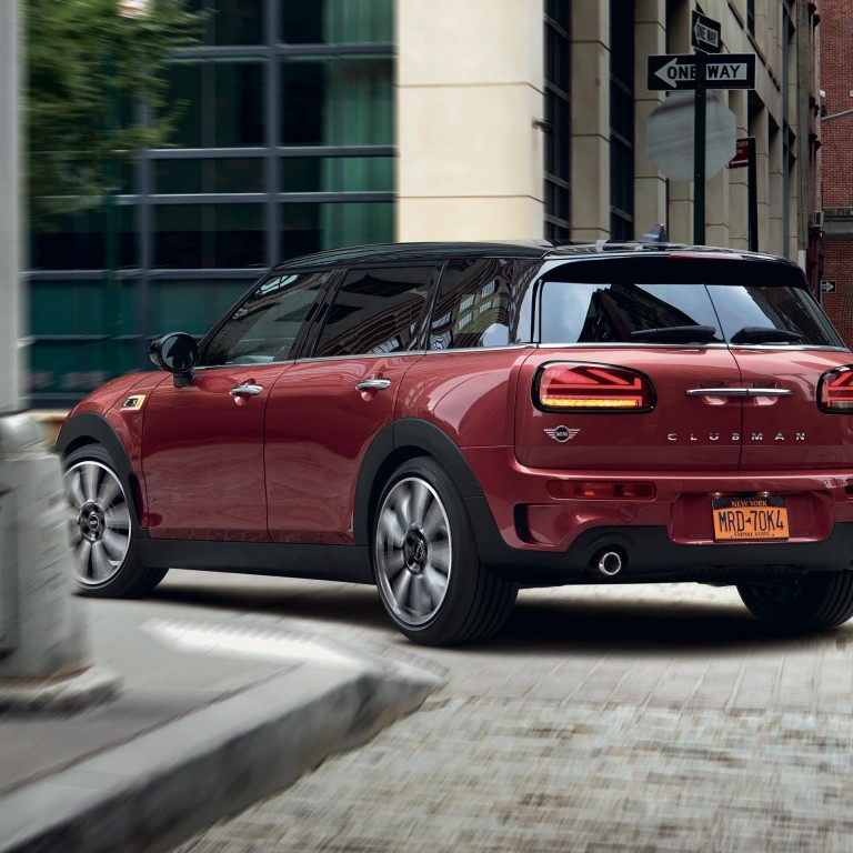MINI Clubman – red and black – rear view with Union Jack tail light 