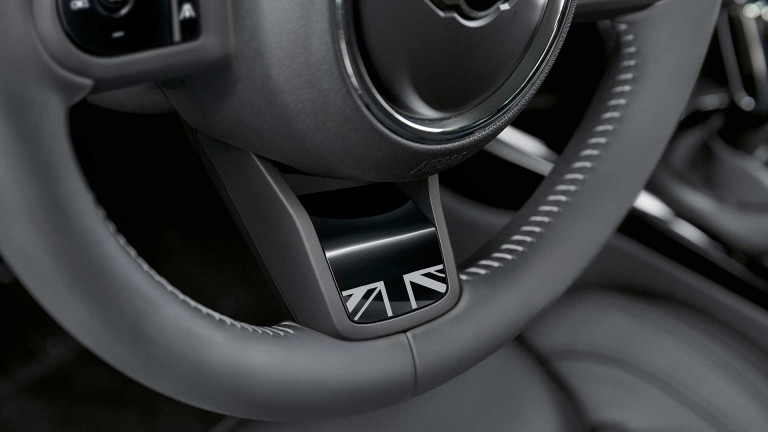 MINI Clubman – interior – standard trim 