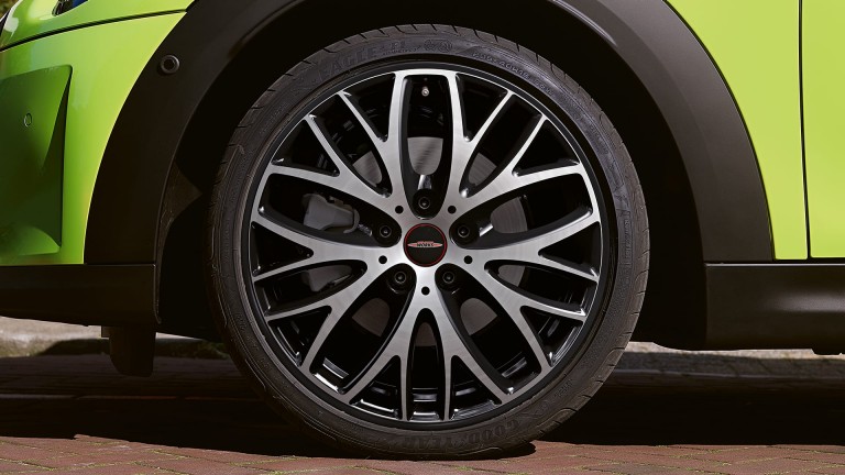 MINI Convertible – 18" JCW Cross Spoke - Bicolor